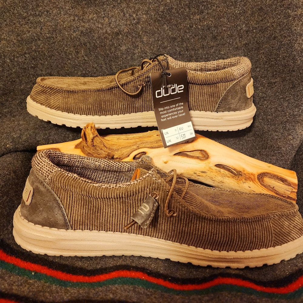 NWT Men's Hey Dude Corduroy Walnut "Wally" Size 11
